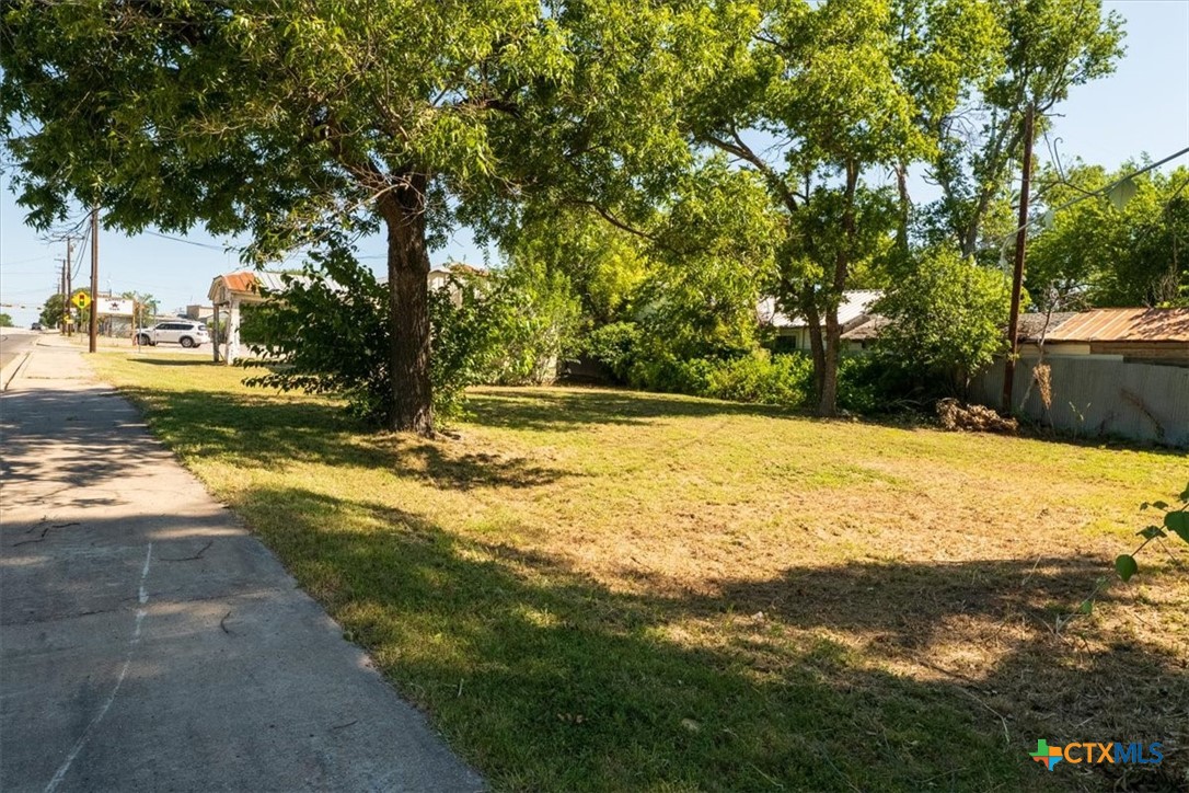 114 Senterfitt Corner Property Photo 1