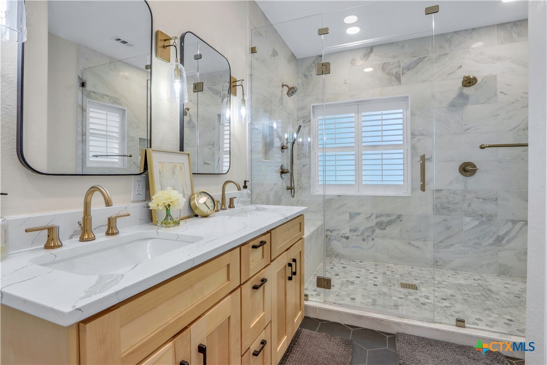 548 Winding View Property Photo 17