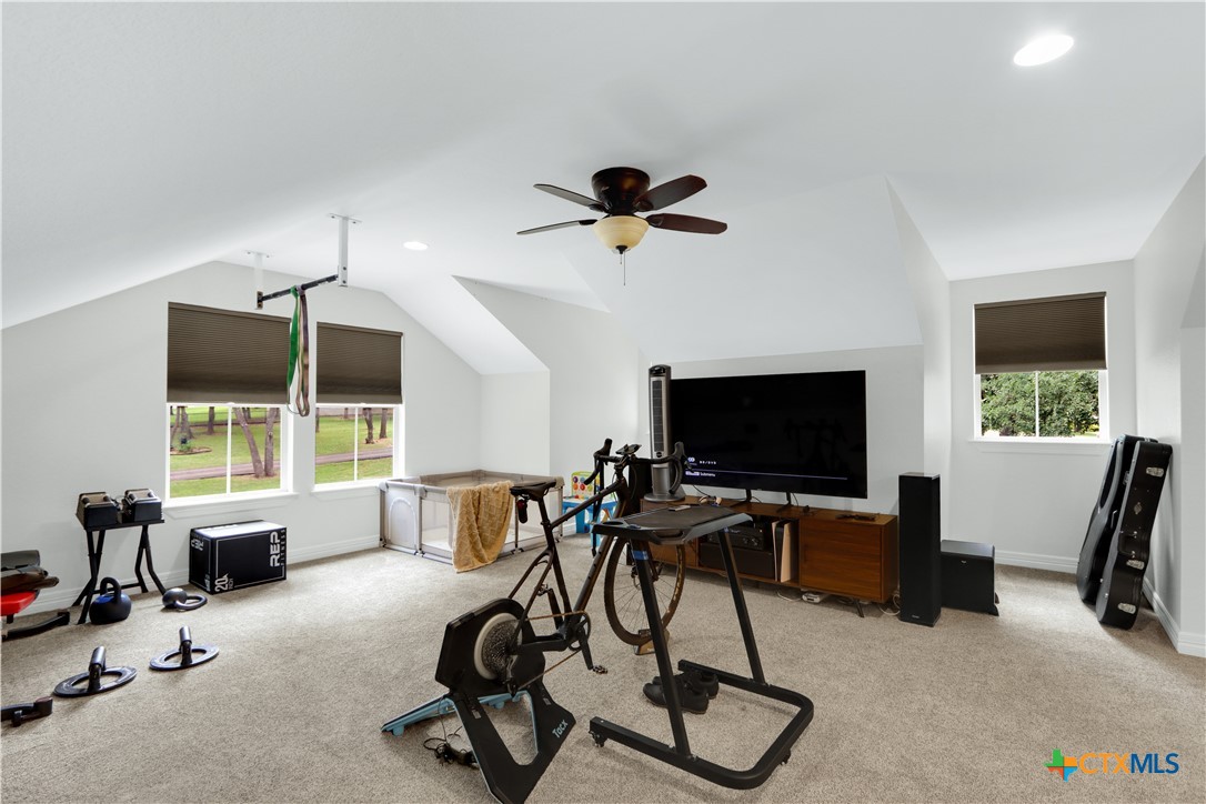 548 Winding View Property Photo 23
