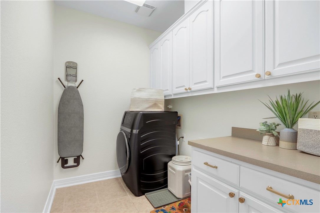 548 Winding View Property Photo 24