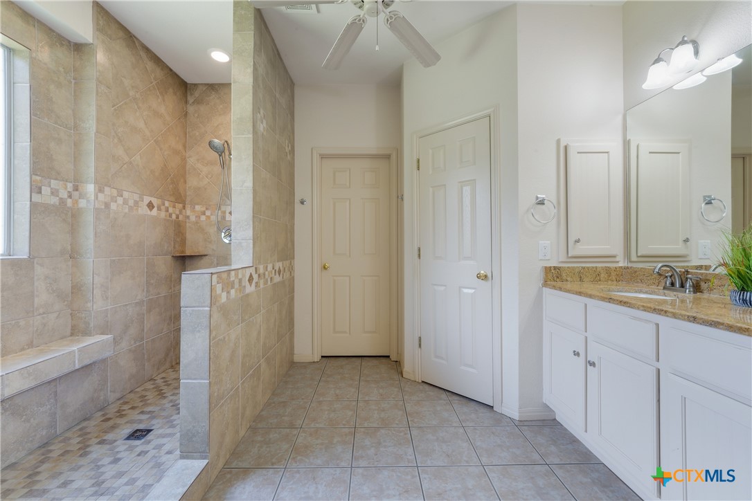 1763 Oak Glen Property Photo 11