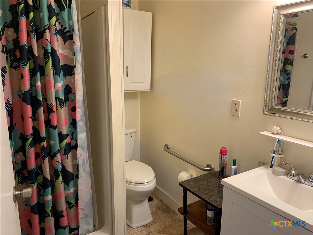 111 Valley View Street Property Photo 31
