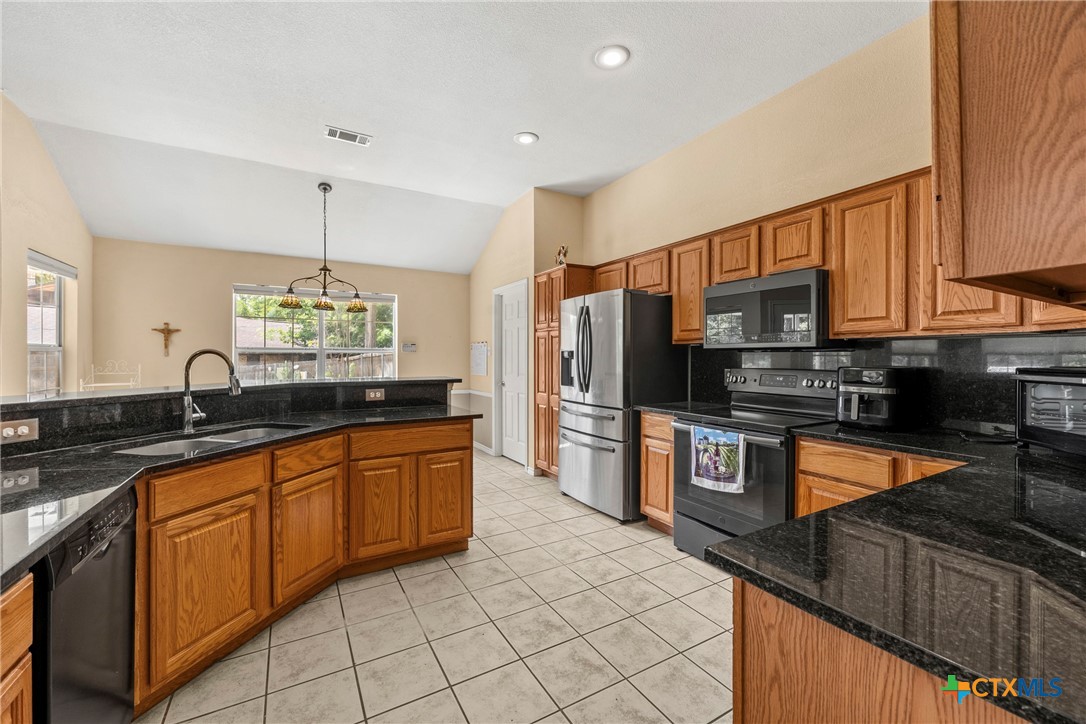 4501 Arrowhead Drive Property Photo 14