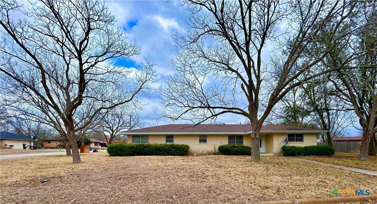 205 S College Street Property Photo 1