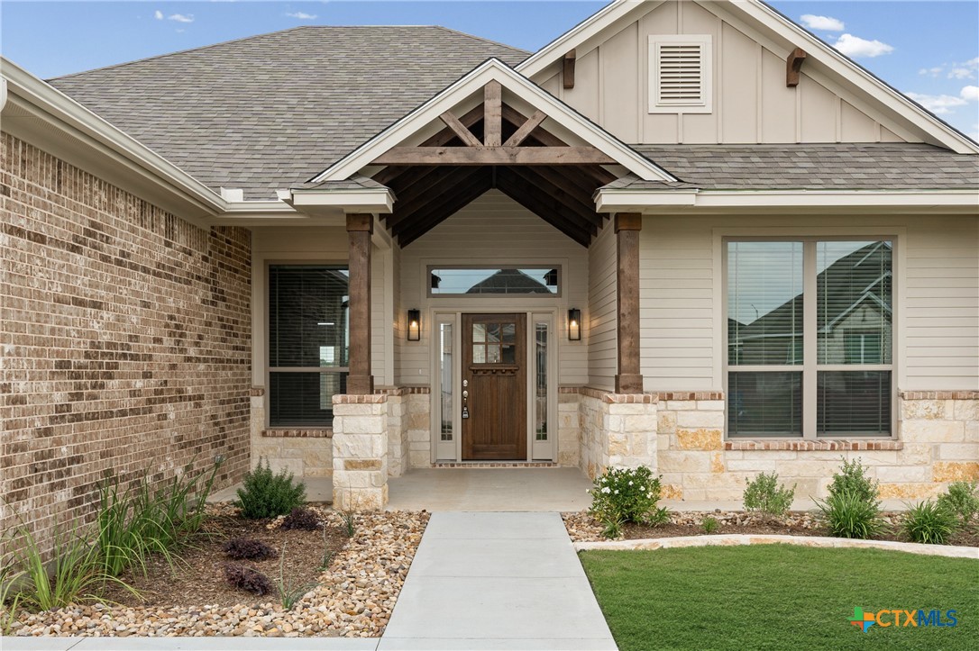 7109 Touchstone Drive Property Photo 2