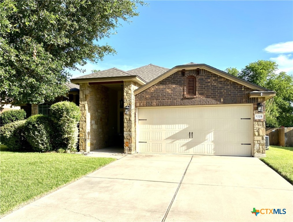 5225 Sandstone Drive Property Photo 2