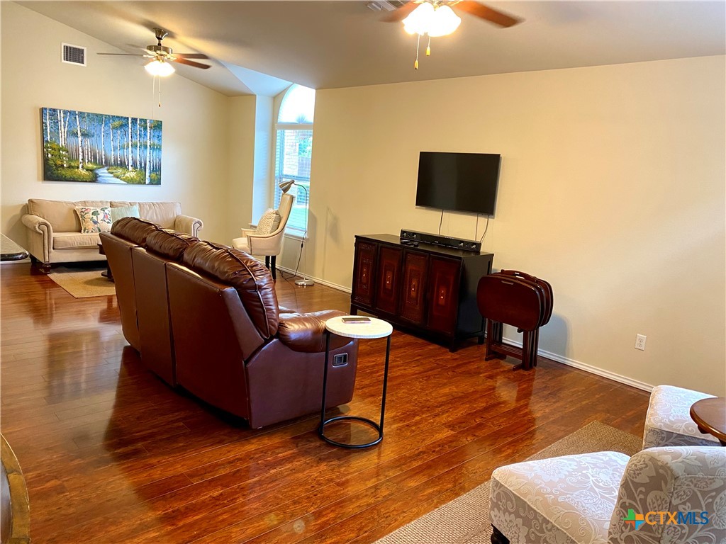 5225 Sandstone Drive Property Photo 12