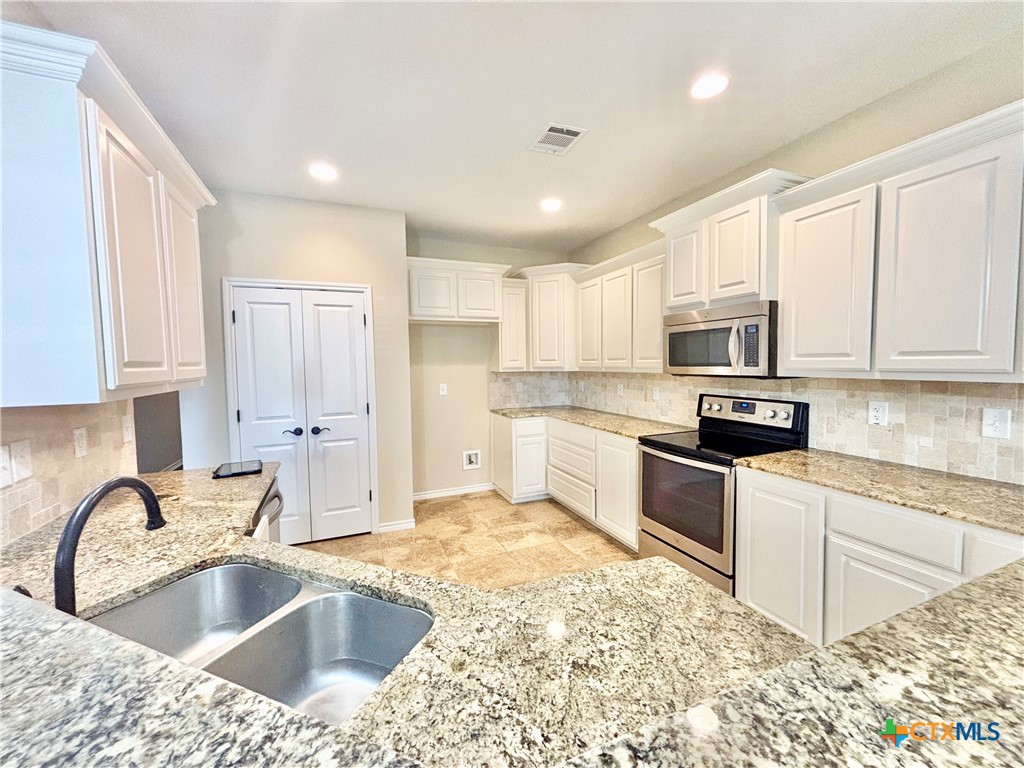 21 Samac Lane Property Photo 12