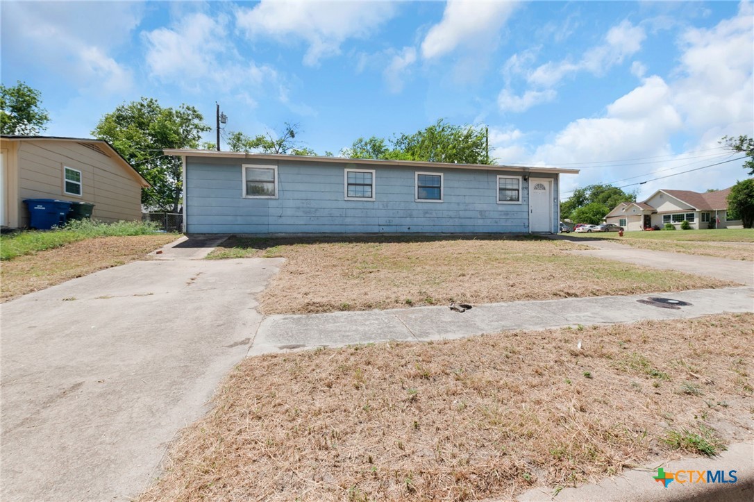 1202 S 3rd Street Property Photo 6