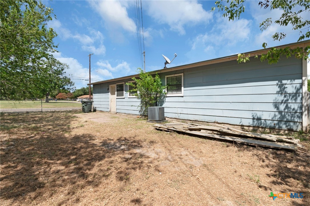 1202 S 3rd Street Property Photo 16