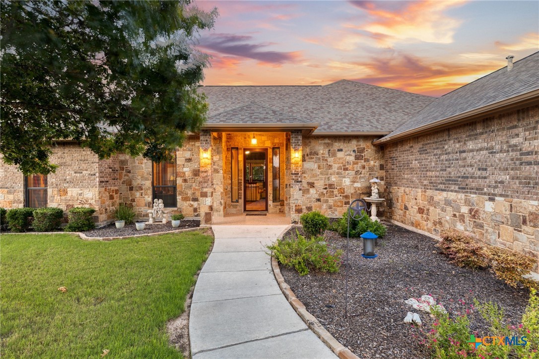 2299 Sun Chase Boulevard Property Photo 4
