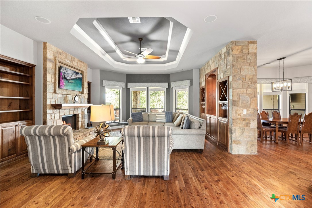 2299 Sun Chase Boulevard Property Photo 12