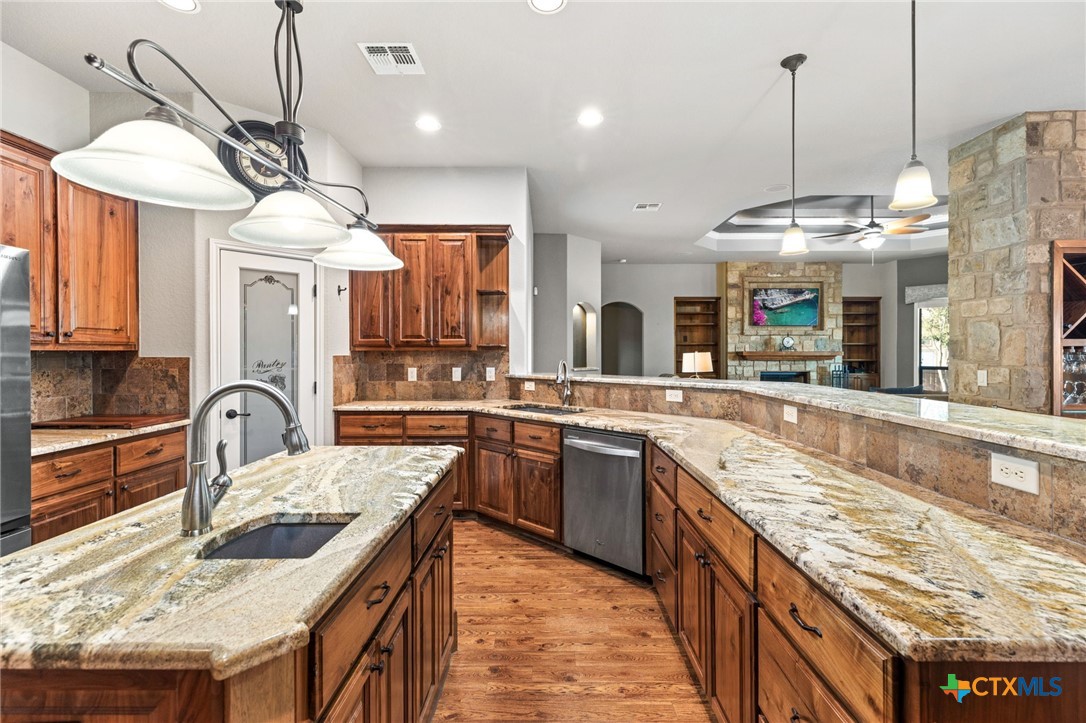 2299 Sun Chase Boulevard Property Photo 19