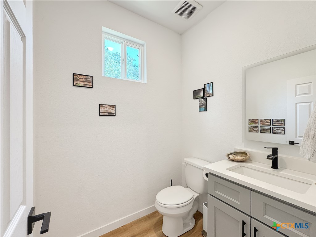 1200 Willow Drive Property Photo 13