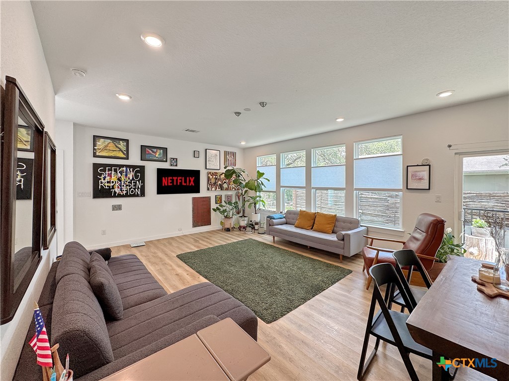 1200 Willow Drive Property Photo 17