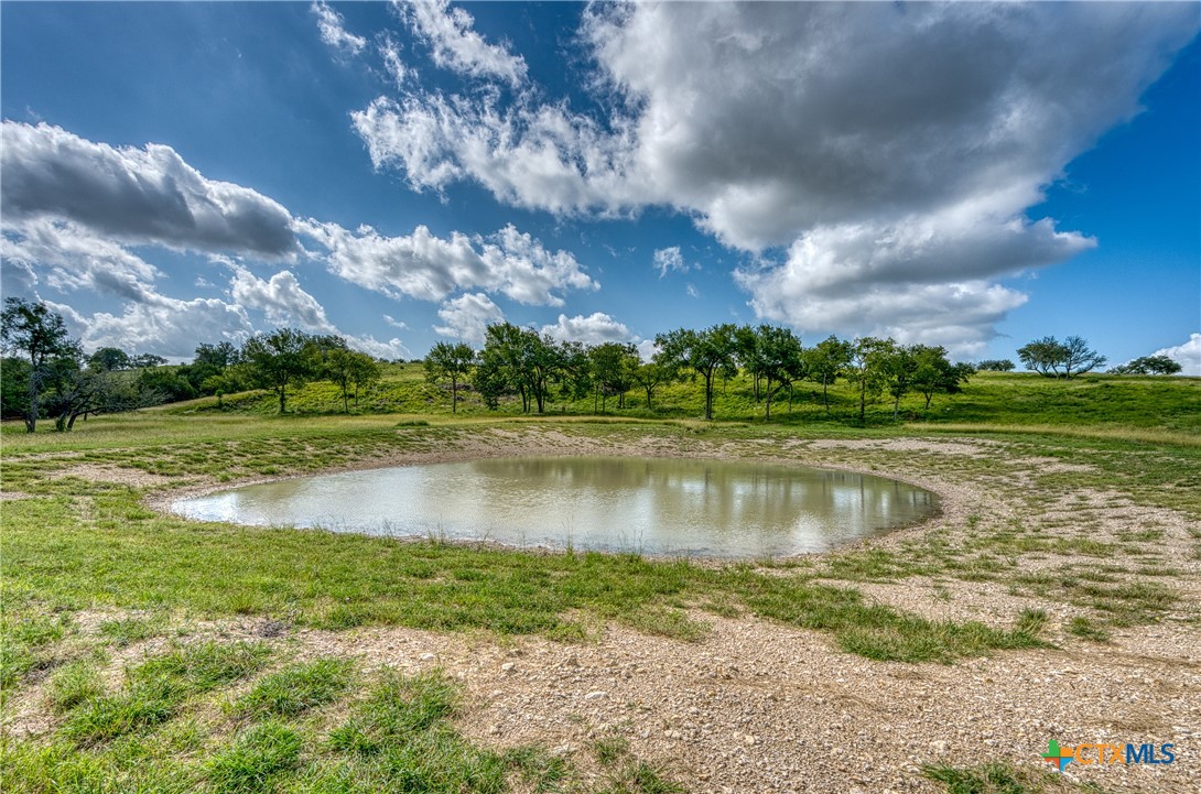 191 Pivot Circle Property Photo 7