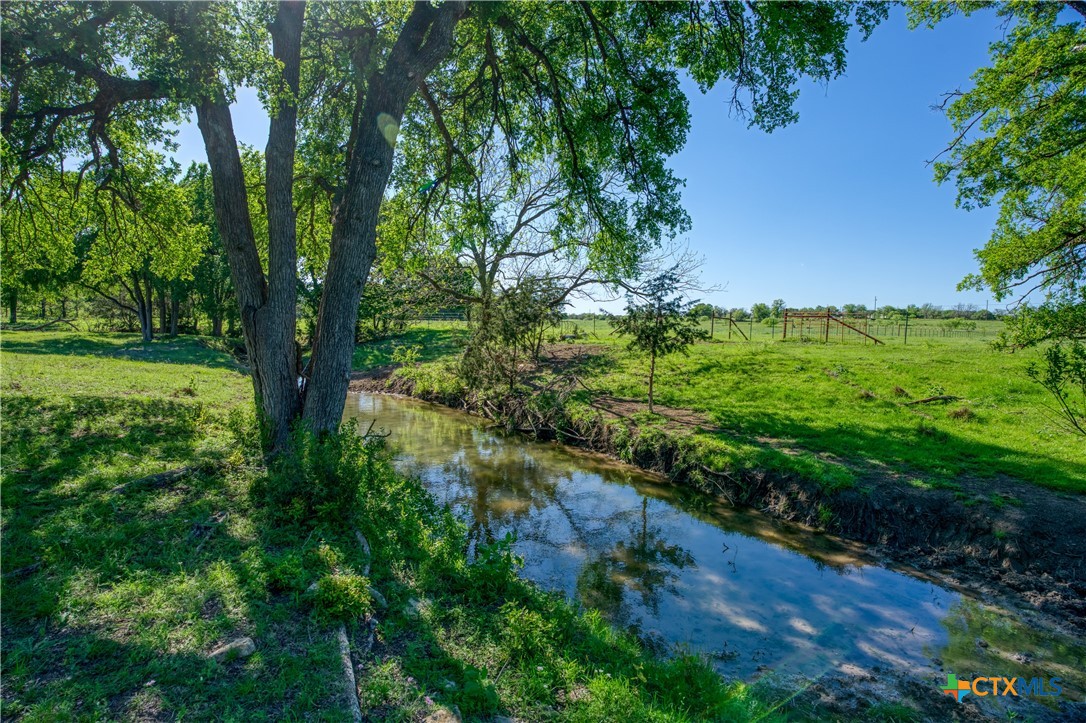 191 Pivot Circle Property Photo 8