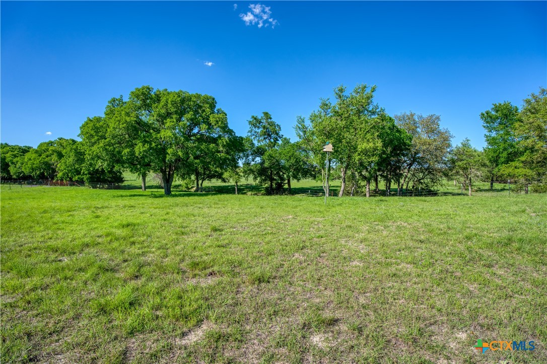 191 Pivot Circle Property Photo 9