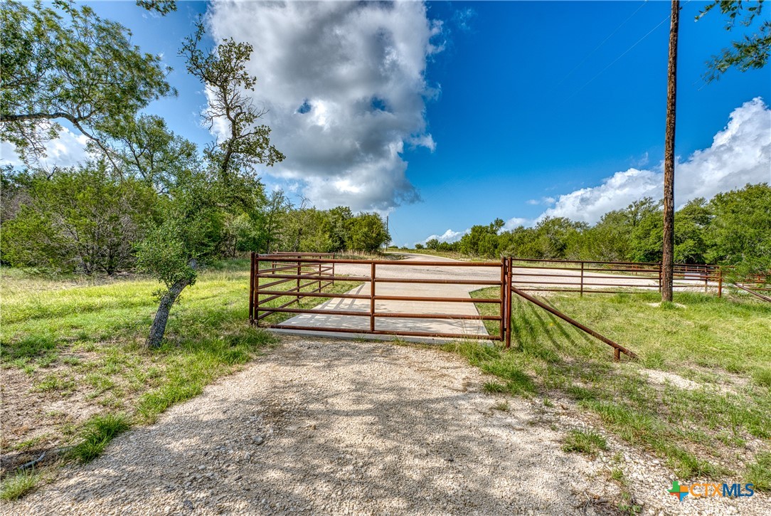 191 Pivot Circle Property Photo 11