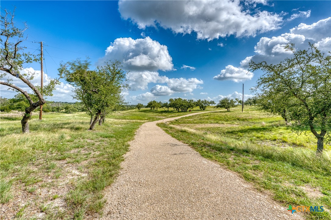 191 Pivot Circle Property Photo 12