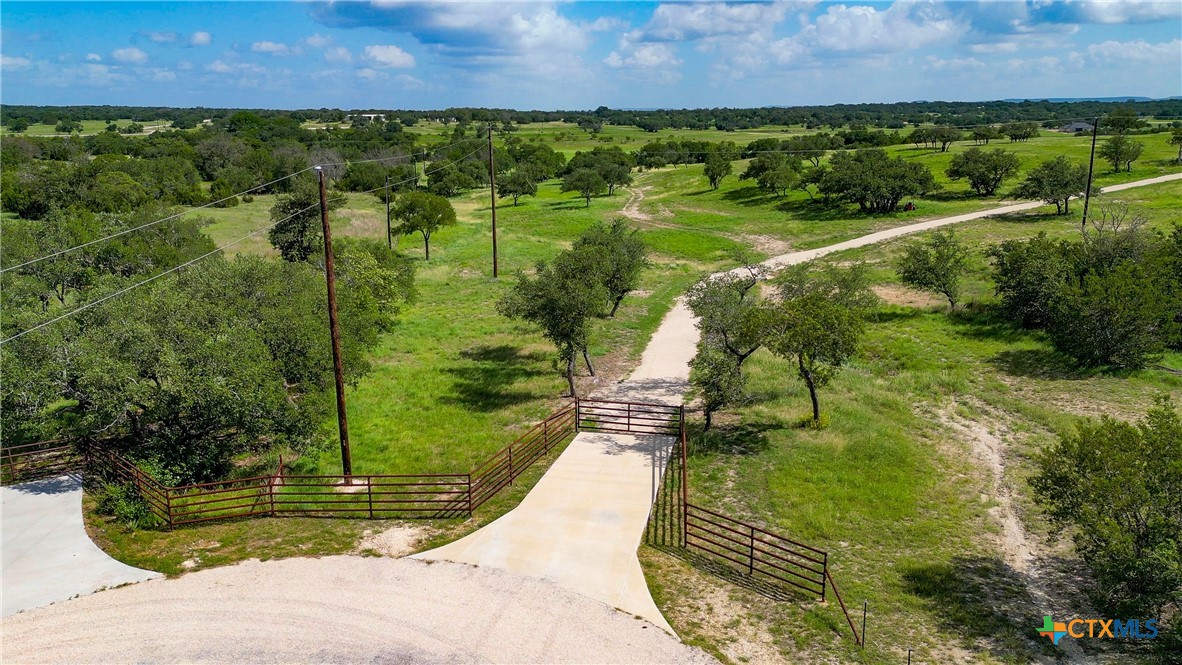 191 Pivot Circle Property Photo 17