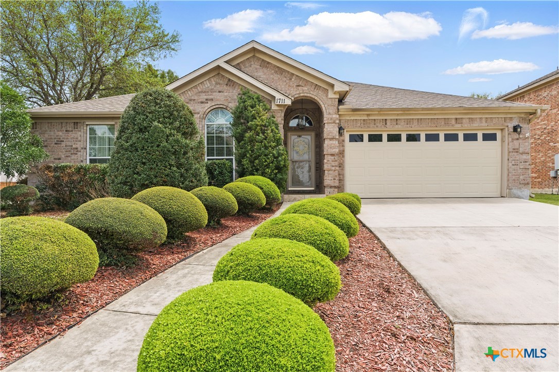 1711 Kelly Court Property Photo 1