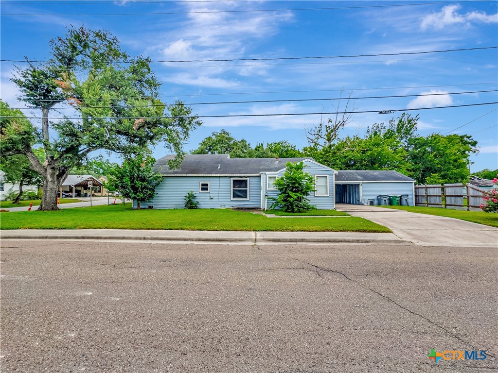 1805 E North Street Property Photo 1