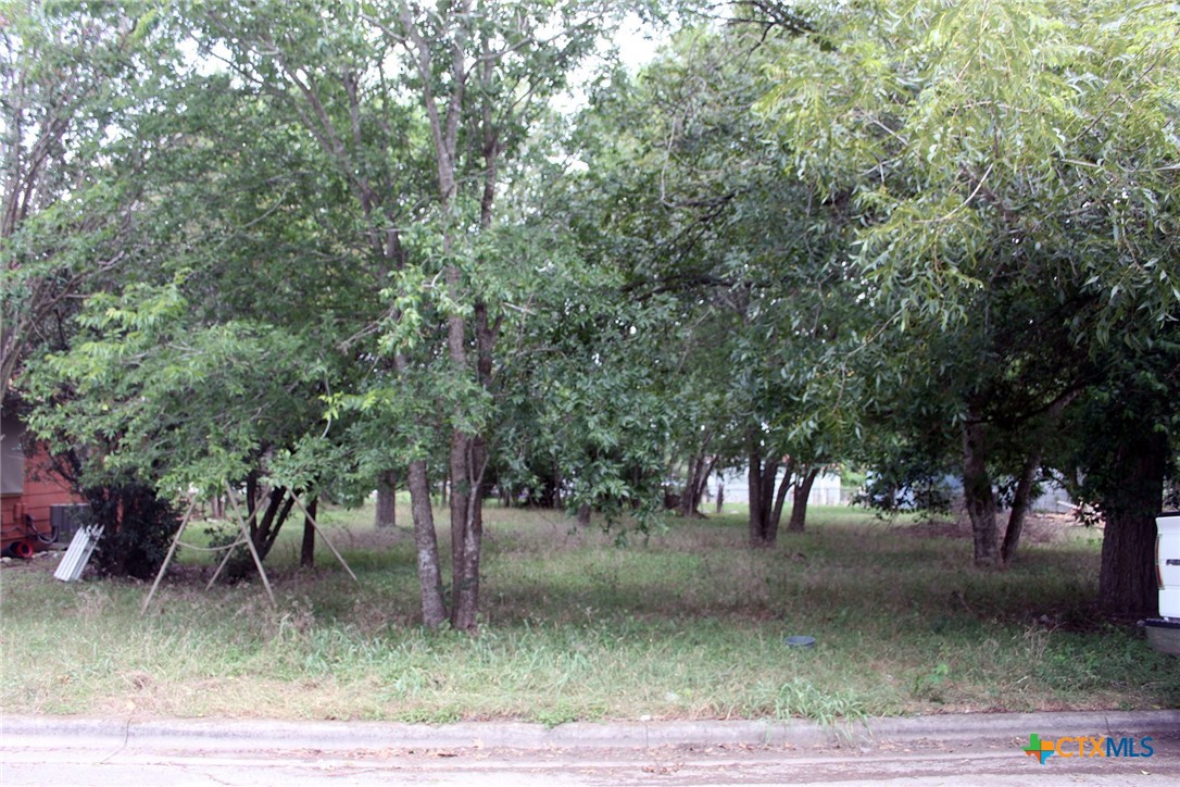 00 Laredo Street Property Photo 5