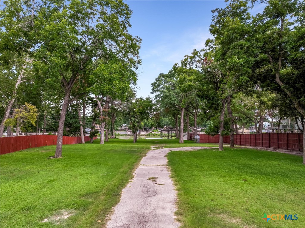 1913 Terminal Loop Road Property Photo 11