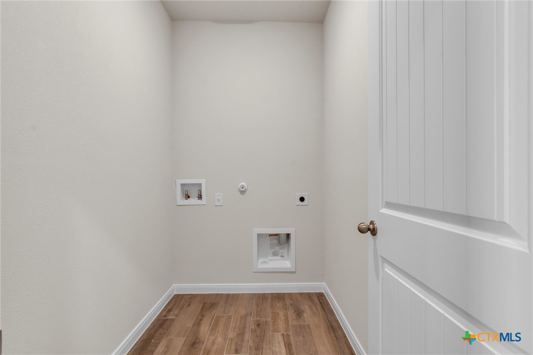 611 Waylon Circle Property Photo 37