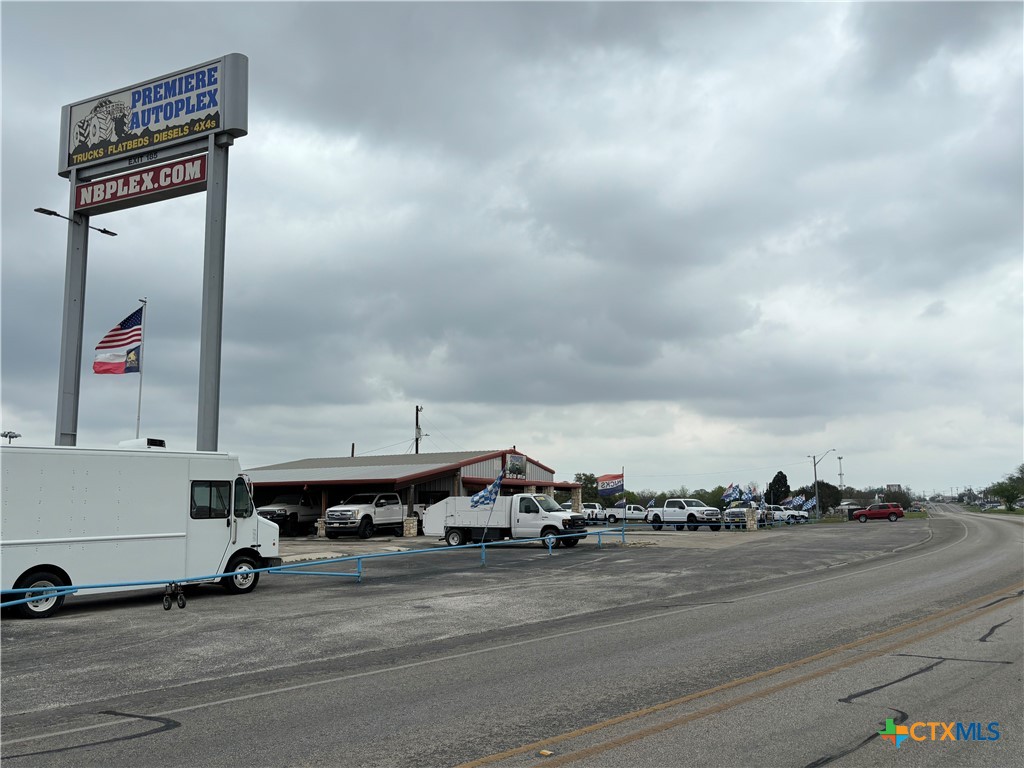 2250 S I-35 Expressway Property Photo 3