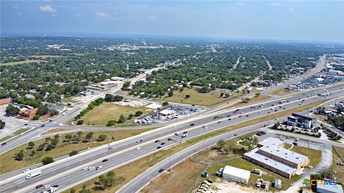 2250 S I-35 Expressway Property Photo 19