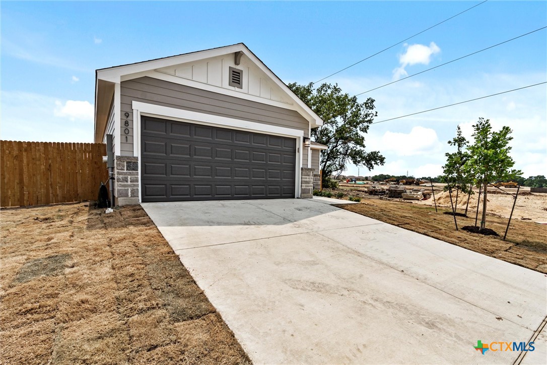 9820 Tarabon Drive Property Photo 3