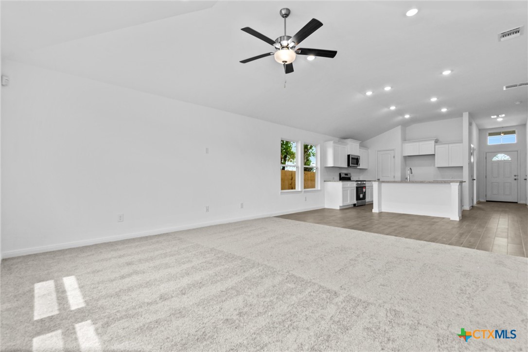 9820 Tarabon Drive Property Photo 4