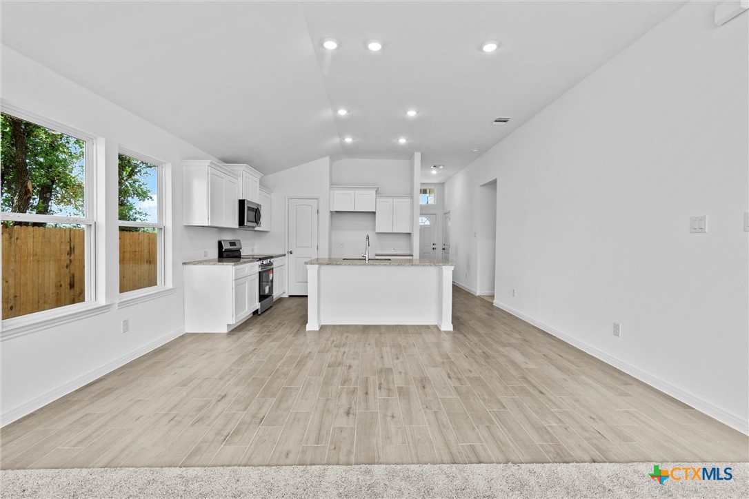 9820 Tarabon Drive Property Photo 13