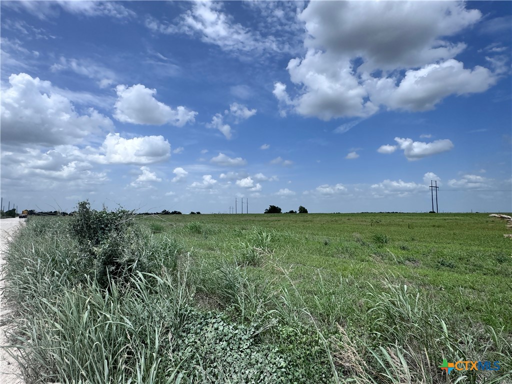 35 Ih Property Photo 1