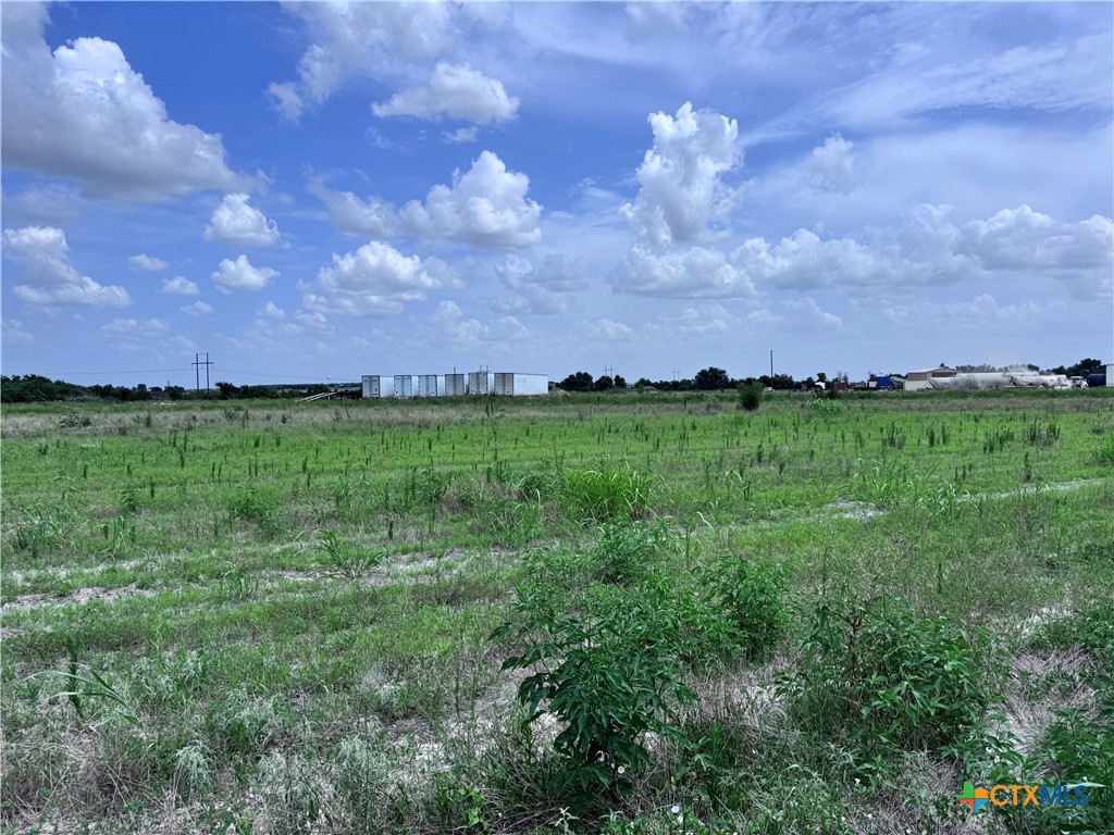 35 Ih Property Photo 8
