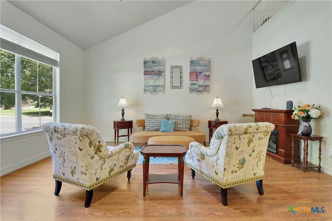 4905 Hartson Property Photo 1