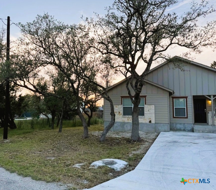 2421 Hornsby Property Photo 5
