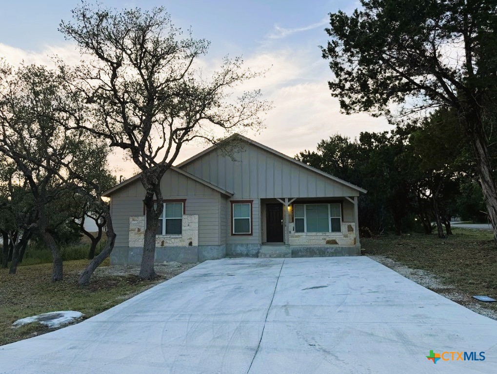 2421 Hornsby Property Photo 6
