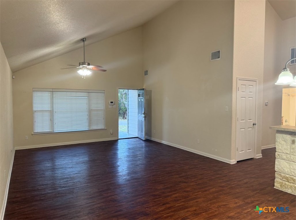 2421 Hornsby Property Photo 7