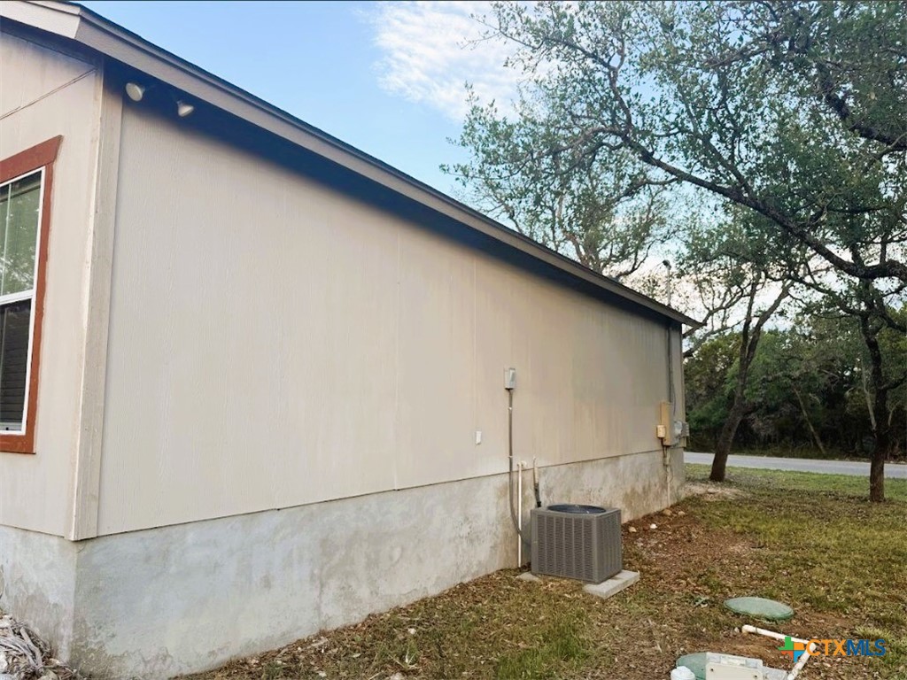 2421 Hornsby Property Photo 23