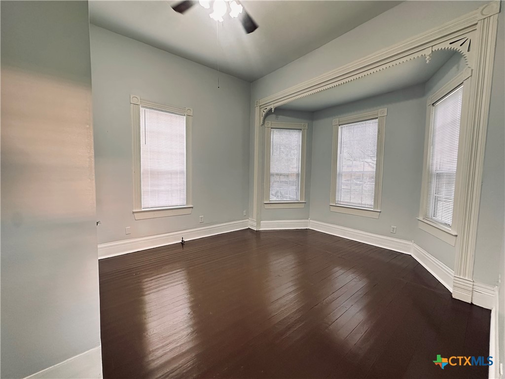 207 Schrimsher Street Property Photo 6