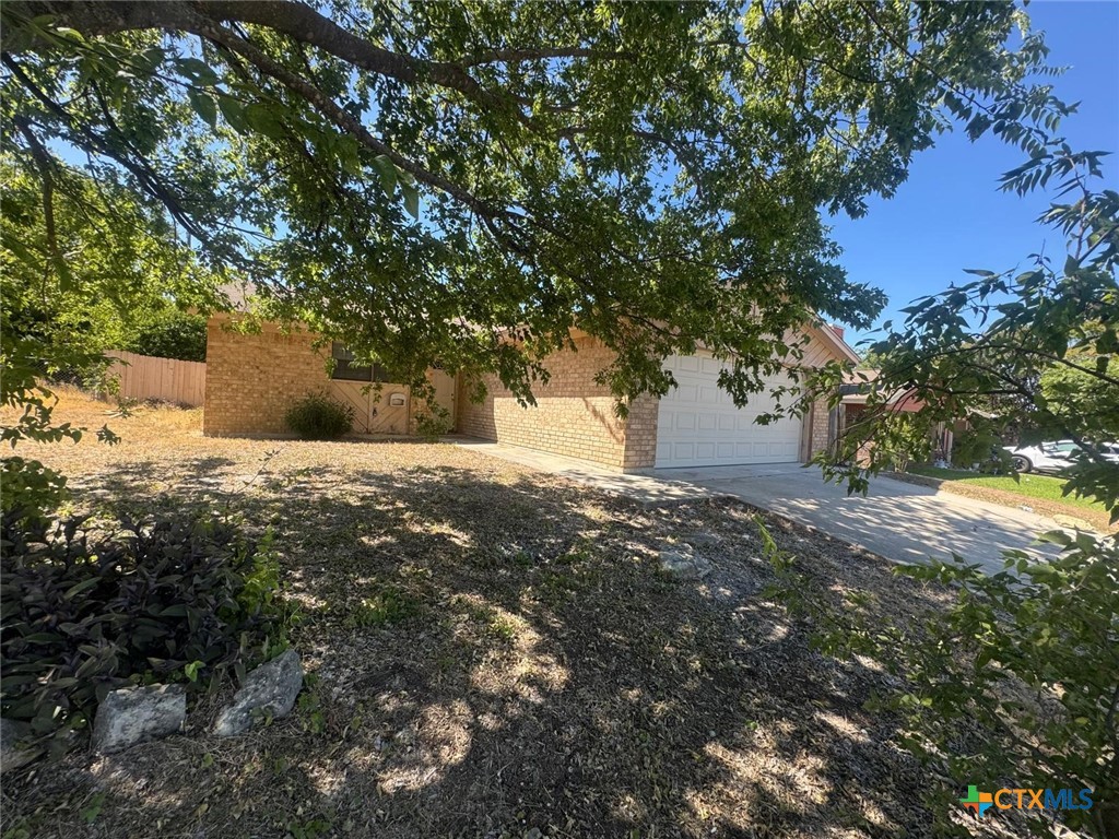 213 Blanket Drive Property Photo 2