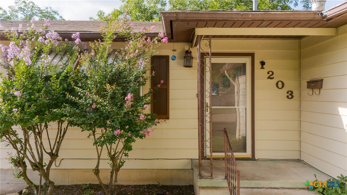 1203 Estes Drive Property Photo