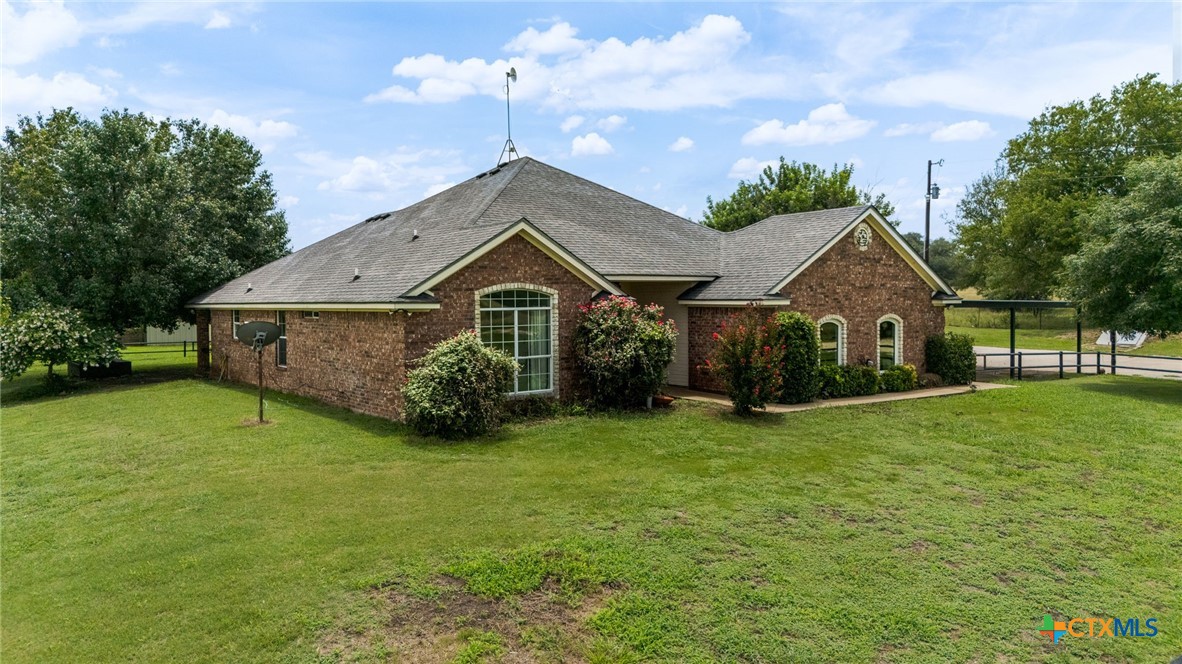 1620 Fm 107 Property Photo 1