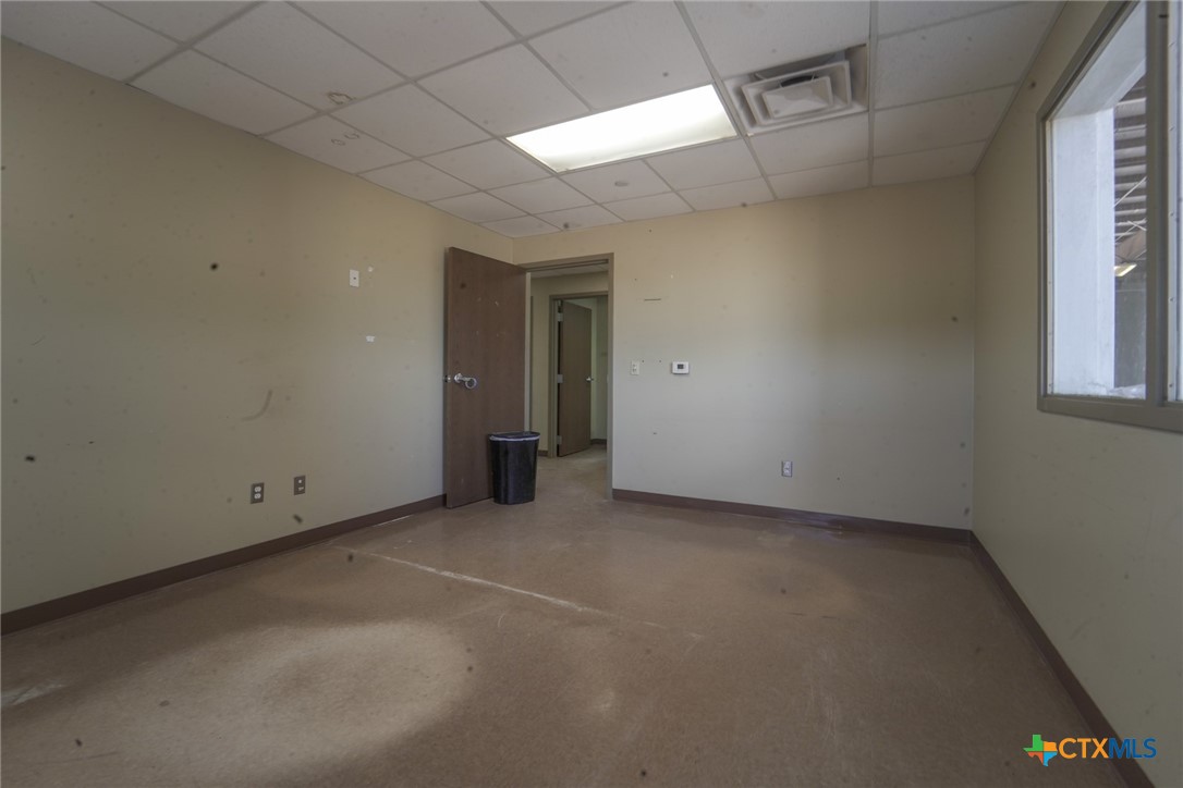 8609 Lone Tree Road Property Photo 16