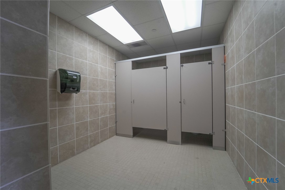 8609 Lone Tree Road Property Photo 23