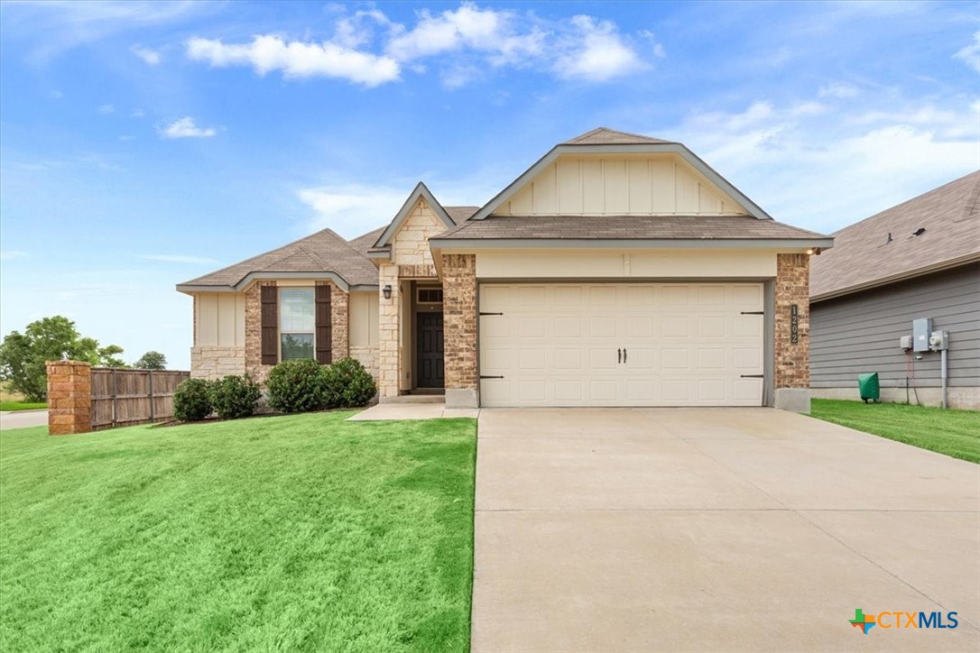 1202 Amber Dawn Drive Property Photo 1