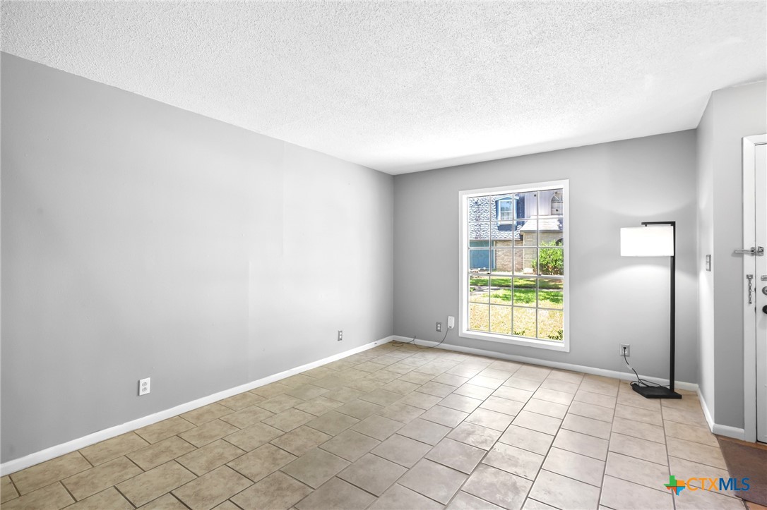 109 Westwood Street Property Photo 4